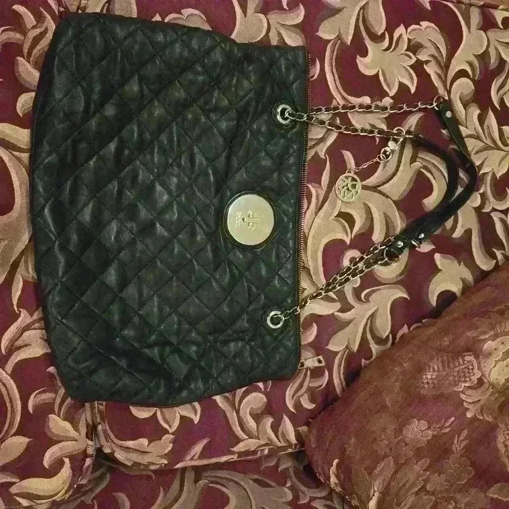 DKNY Donna Karan NY Quilted soft leather black zip top tote bag chain handles - Picture 6 of 6